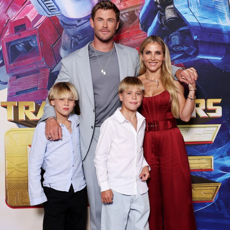 Chris Hemsworth and Elsa Pataky Share Rare Photo with Their 3 Kids  Chris Hemsworth and Elsa Pataky Share Rare Photo with Their 3 Kids